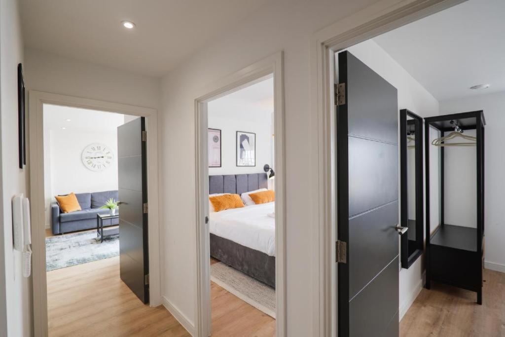 City Centre Luxury Apartment - Free Parking & Balcony Cardiff Esterno foto