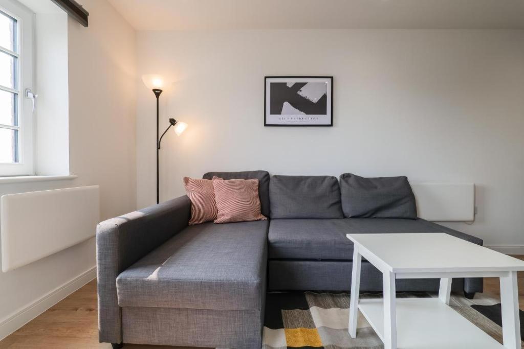 City Centre Luxury Apartment - Free Parking & Balcony Cardiff Esterno foto